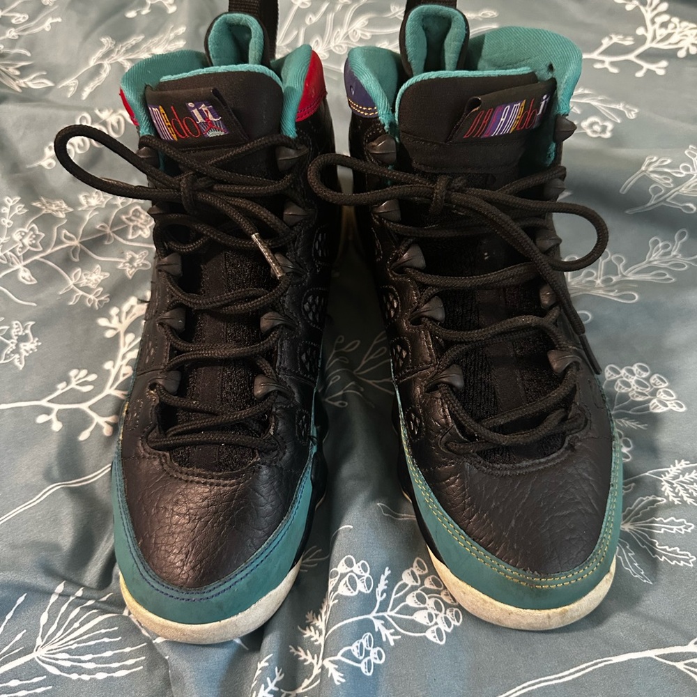 Jordan Kids Black and Teal Sneakers